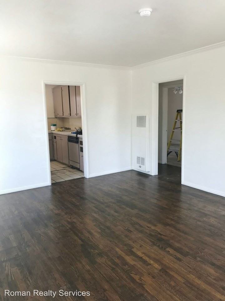 242 Alexander Avenue - Photo 2 of 9