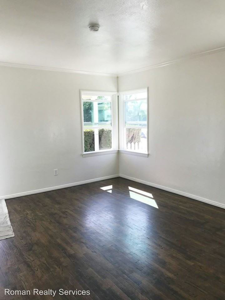 242 Alexander Avenue - Photo 3 of 9