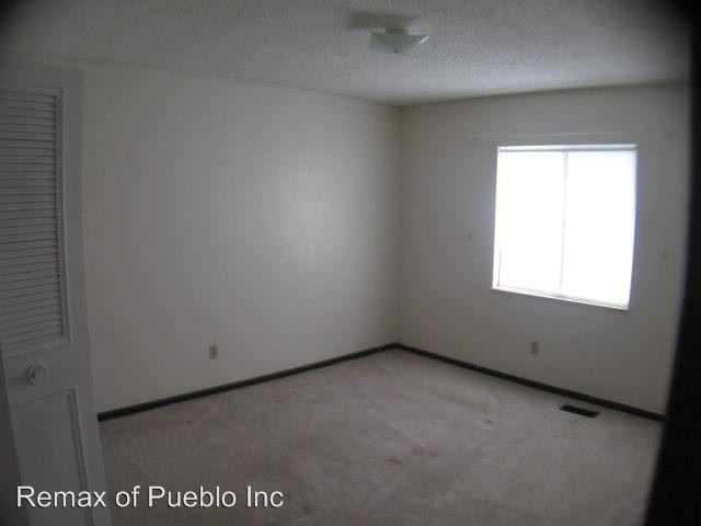 93 Regency Blvd - Photo 3 of 18