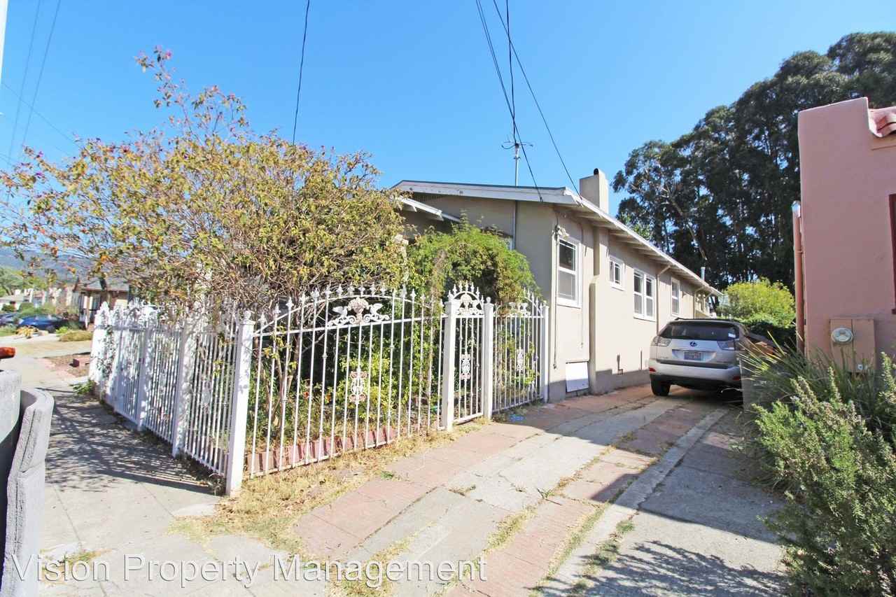 3066 Berlin Way - Photo 3 of 19