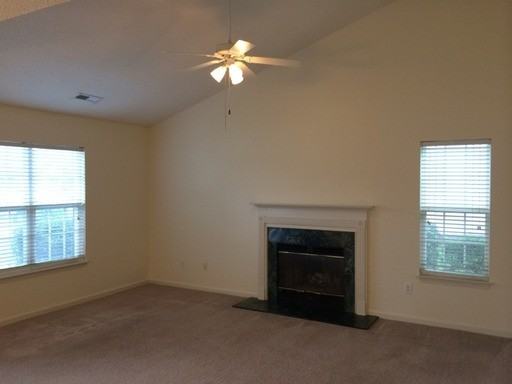 928 Taliga Ln - Photo 2 of 12