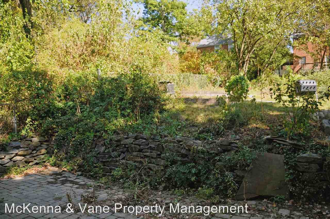 3001 Laurel Ave - Photo 3 of 30