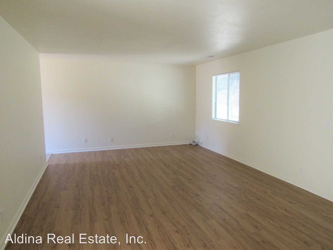 103 Desmond Rd. - Photo 2 of 17