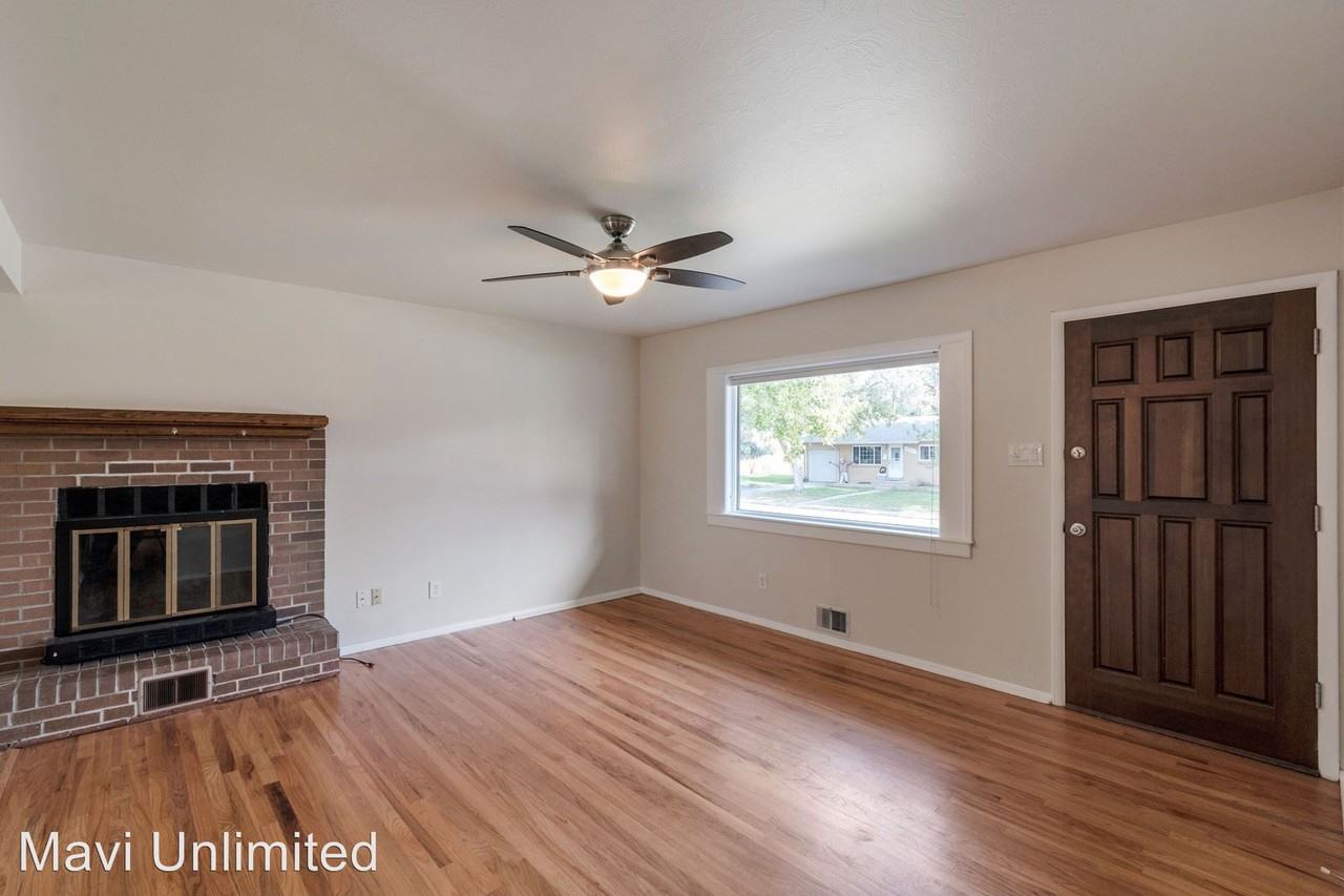 6288 Jellison Way - Photo 3 of 12