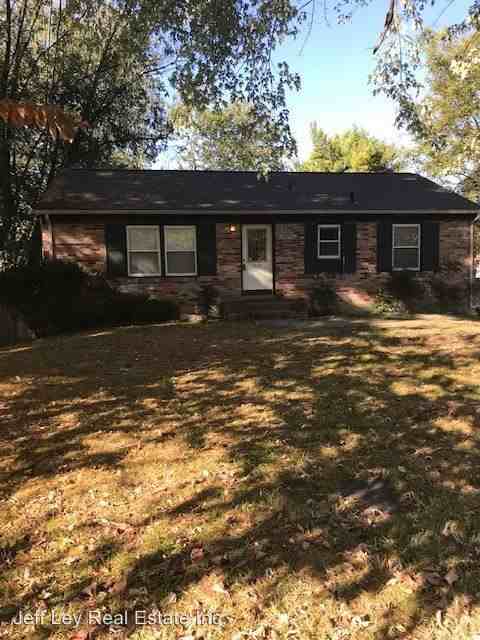 814 Reeves Rd - Photo 2 of 13