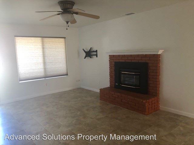 1199 Riviera Dr - Photo 3 of 12