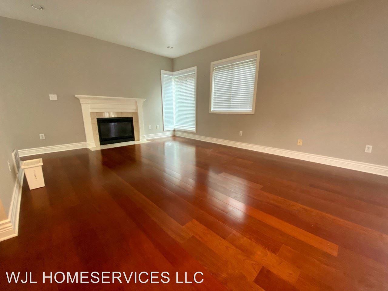 2309 W Crockett St - Photo 2 of 19