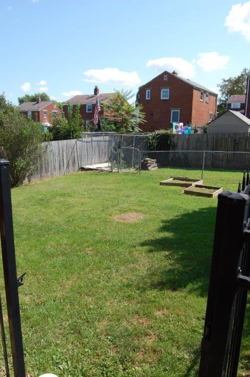 1434 Woodbine St - Photo 3 of 22