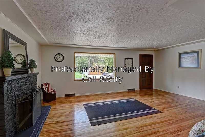 510 W Sierra Way - Photo 3 of 14