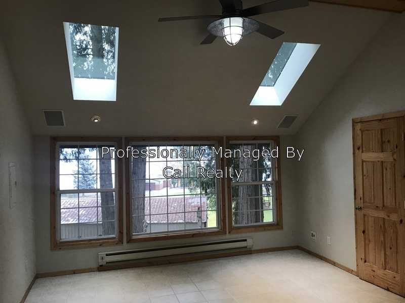 11717 N Honeymoon Bay - Photo 2 of 12