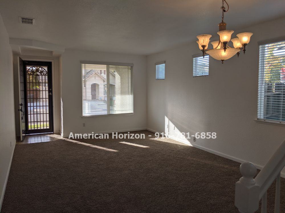 125 Lone Oak Court - Photo 3 of 22