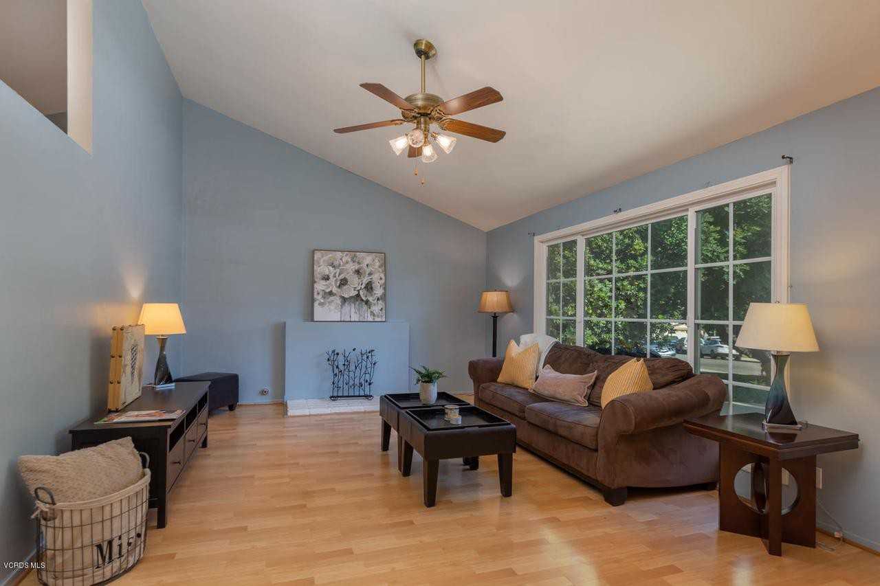 5523 Gladehollow Court - Photo 3 of 19