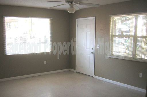 1132 W Walnut St - Photo 3 of 8