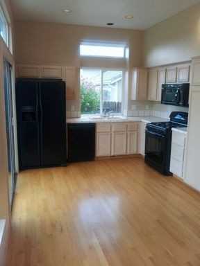 5581 Brittania Dr - Photo 2 of 5