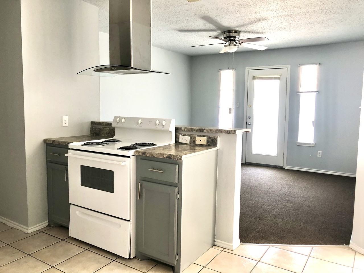 3409 North Mccoll Road 20 Mcallen Tx 78501 1 Bedroom Apartment For Rent For 625month - Zumper