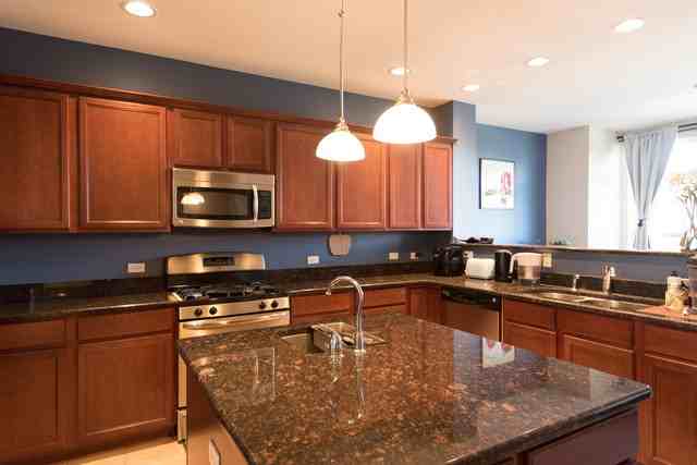 263 Aspen Pointe - Photo 3 of 21