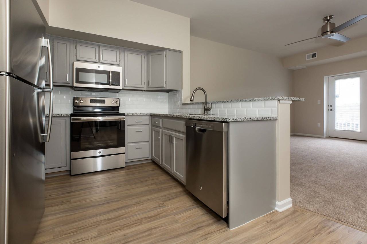 200 East Avenue - Photo 2 of 47