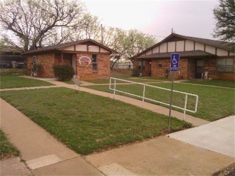 Breckenridge Apartments - Photo 3 of 6