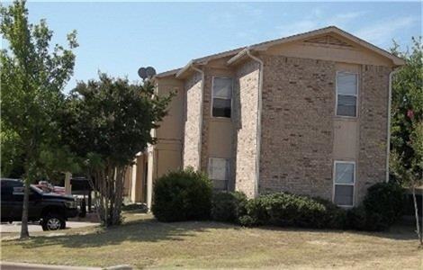 Shamrock Apartments - Photo 3 of 5