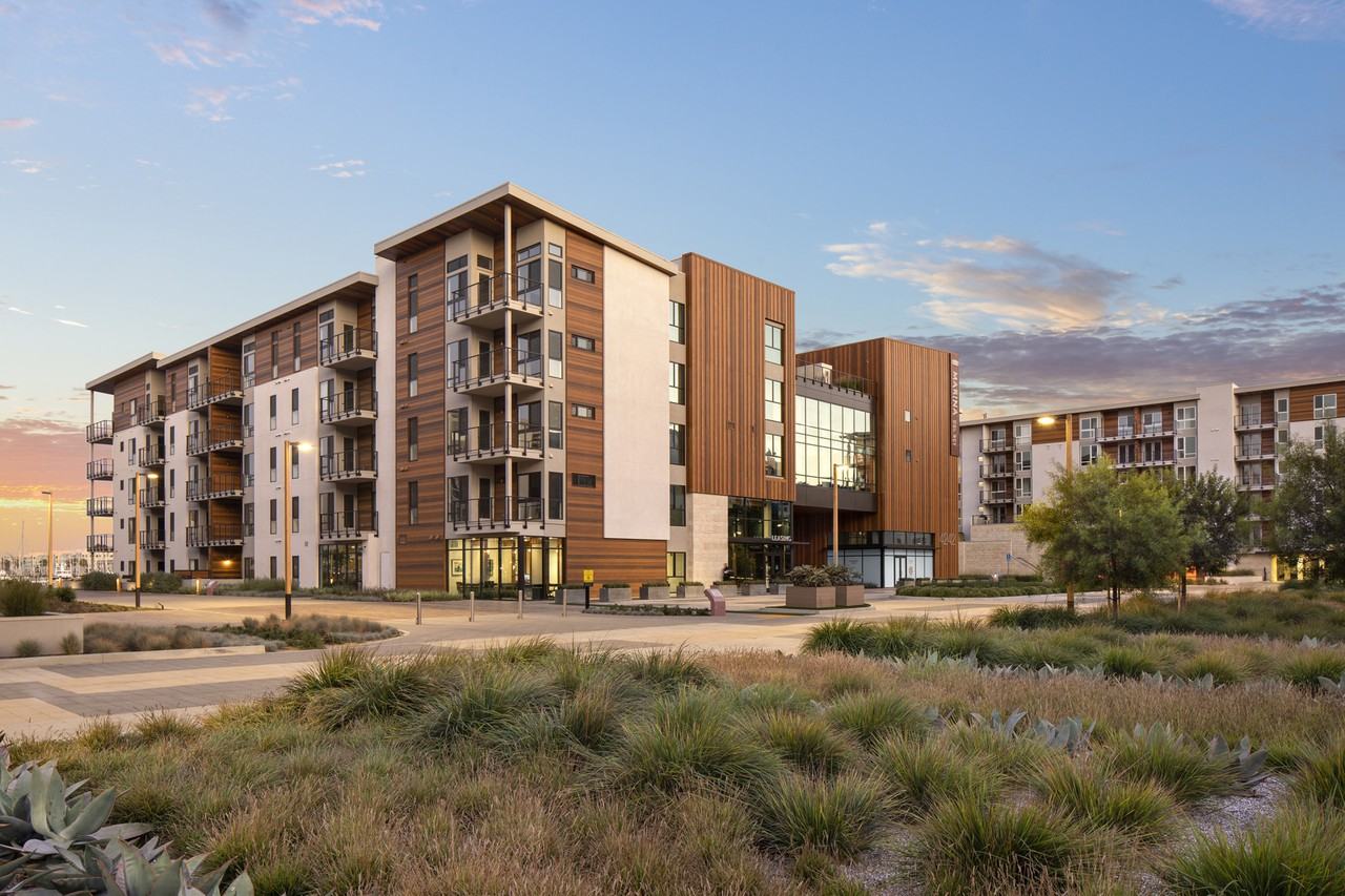 AMLI Marina Del Rey - Photo 3 of 50