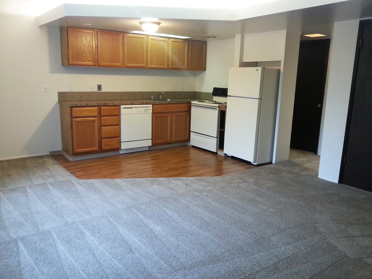 Greentree Park Hill - Photo 2 of 11