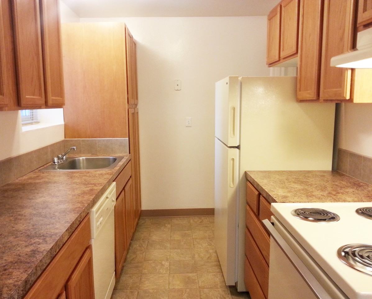 Greentree Park Hill - Photo 3 of 11