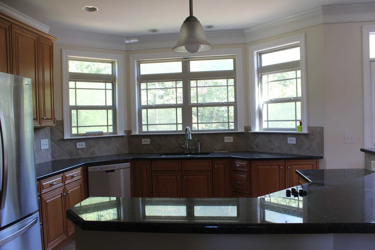 743 Irish Green Dr - Photo 3 of 10