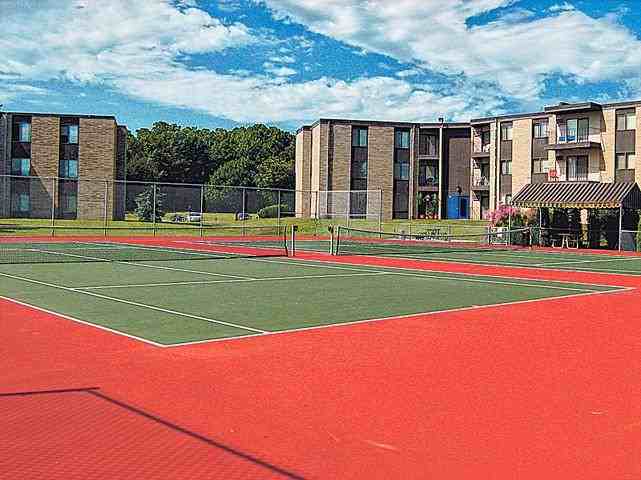 Oakwood Court Apartments - Photo 2 of 3