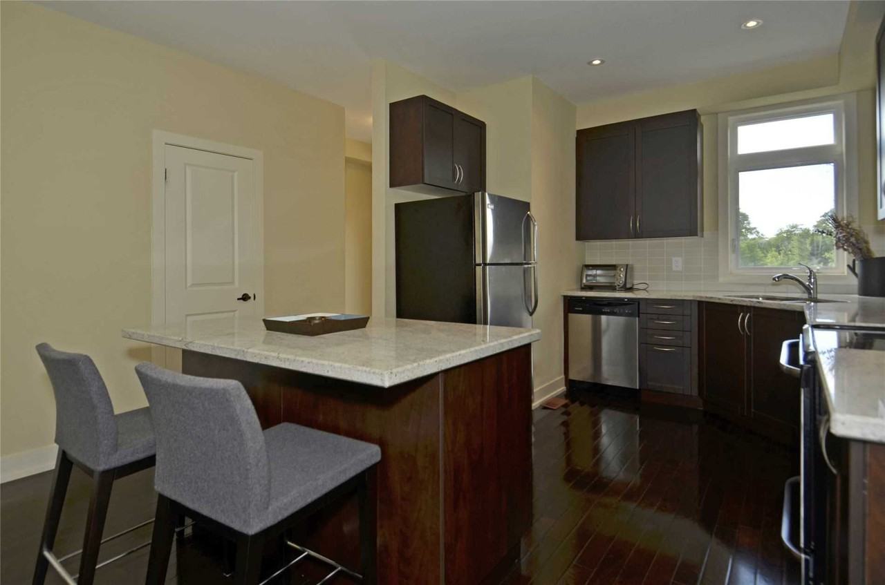 7 Rockmount Crescent - Photo 3 of 17