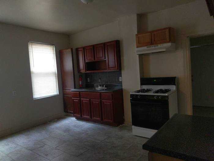 2712 Lincoln Avenue - Photo 3 of 13