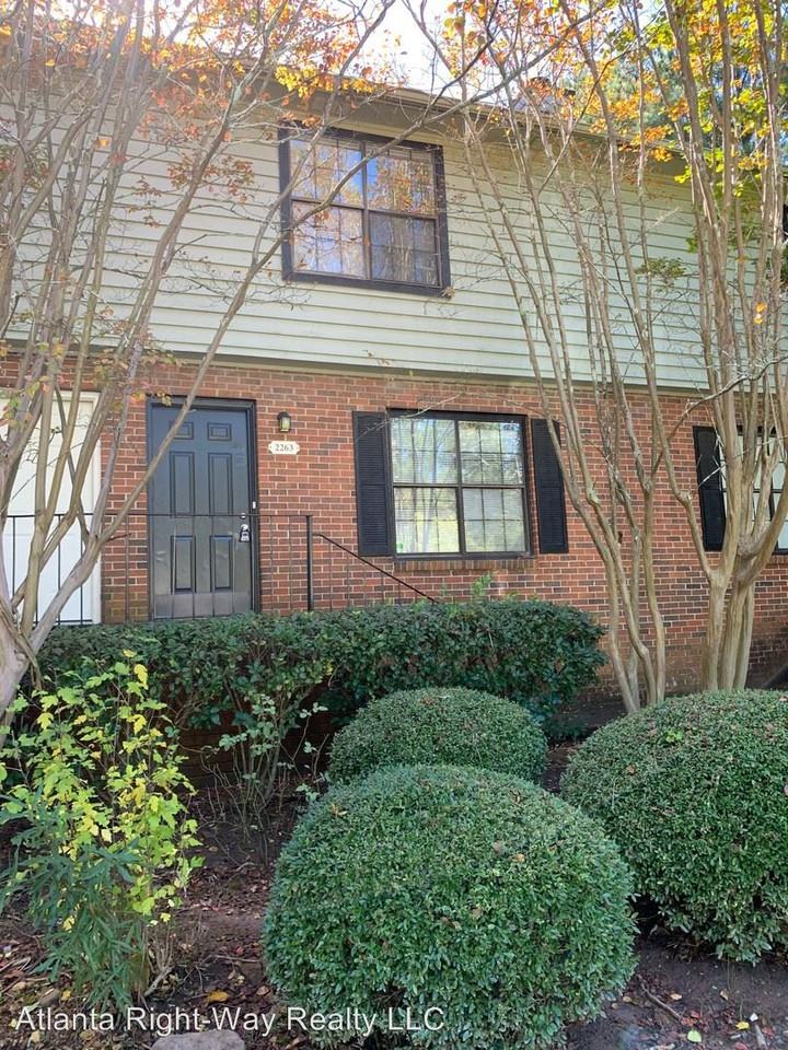 2263 Highpoint Rd., Snellville, GA 30078 2 Bedroom ...