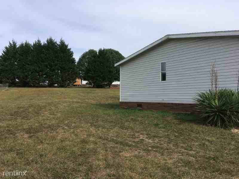 120 Stagecrest Dr - Photo 3 of 38