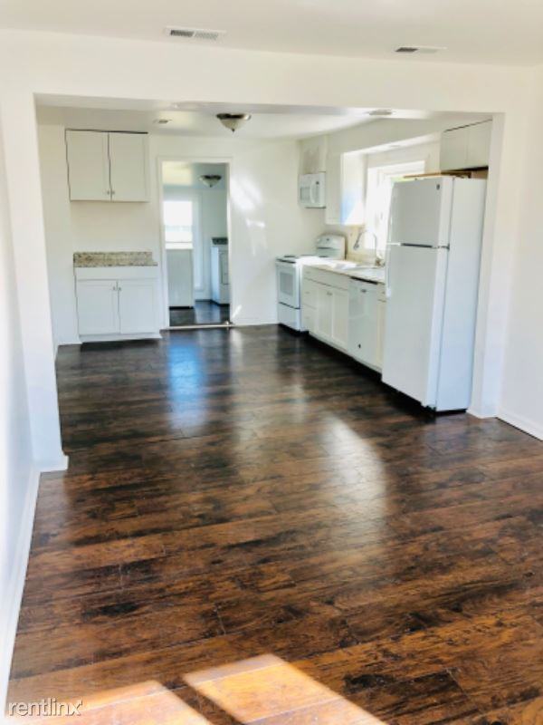 4 Main Ave - Photo 2 of 10