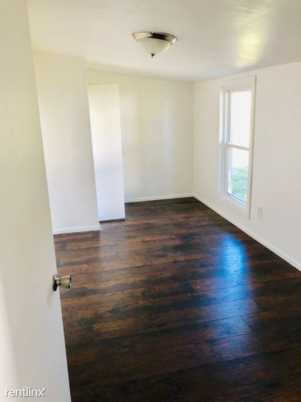 4 Main Ave - Photo 3 of 10