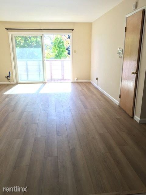 4542 San Carlos Avenue 1 - Photo 2 of 10