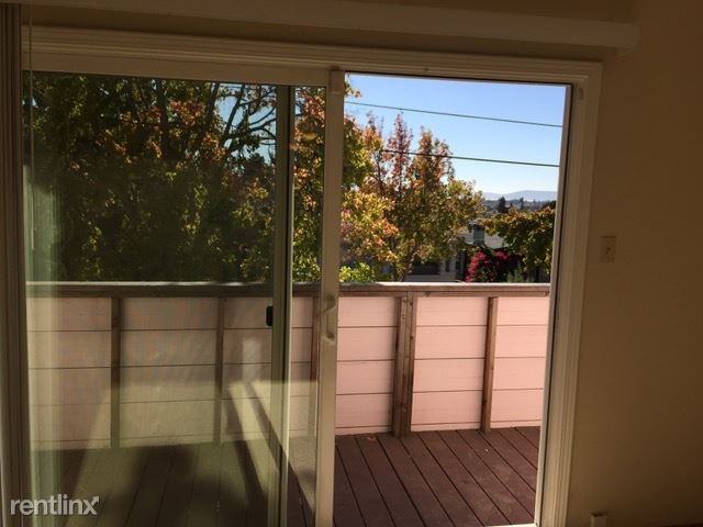 4542 San Carlos Avenue 1 - Photo 3 of 10