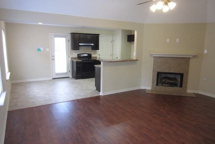 1013 Crayton Ridge Drive - Photo 2 of 23