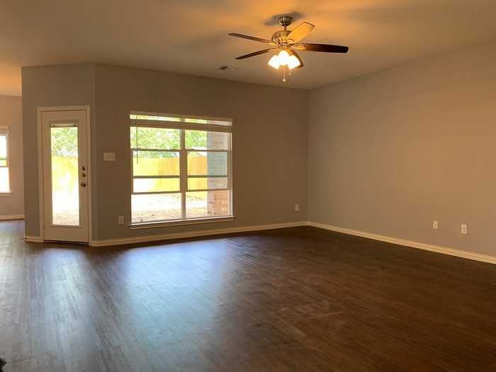 623 Rutgers Drive - Photo 2 of 13