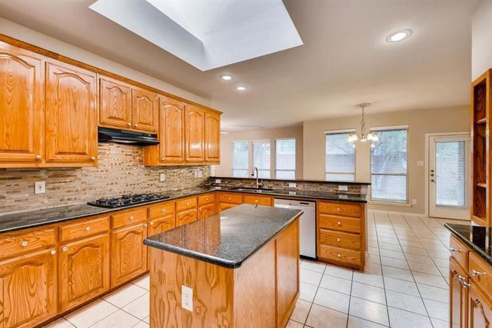 1505 Parkside Drive - Photo 3 of 17