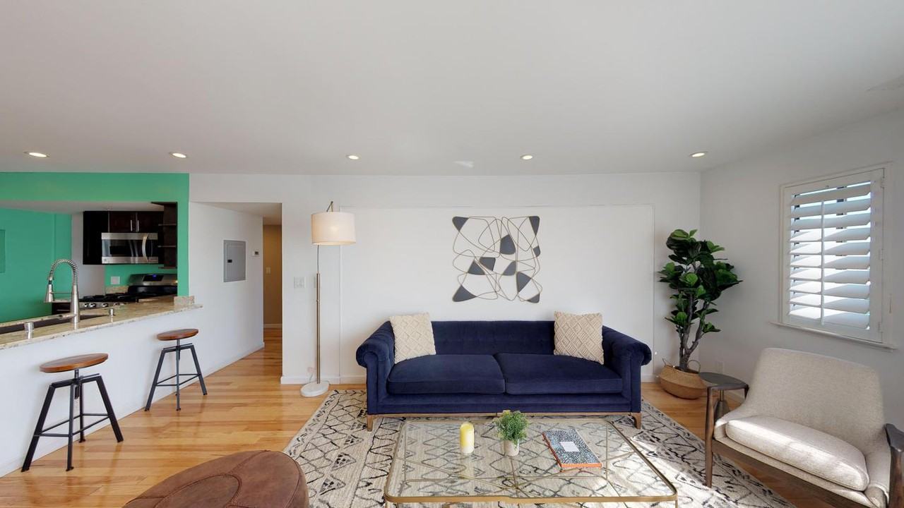 Inviting Bernal Heights home with amazing city views Apartments in San