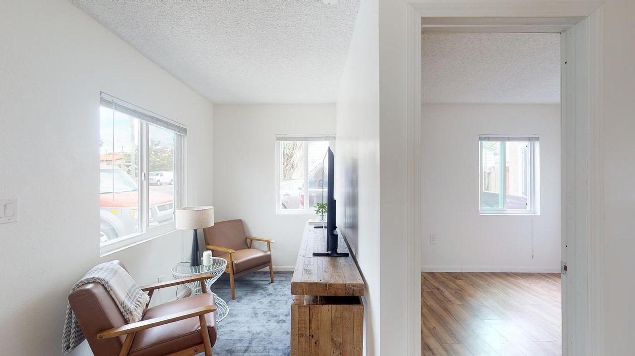 Sunny Pacific Beach home near Crystal Pier Apartments in San Diego, CA