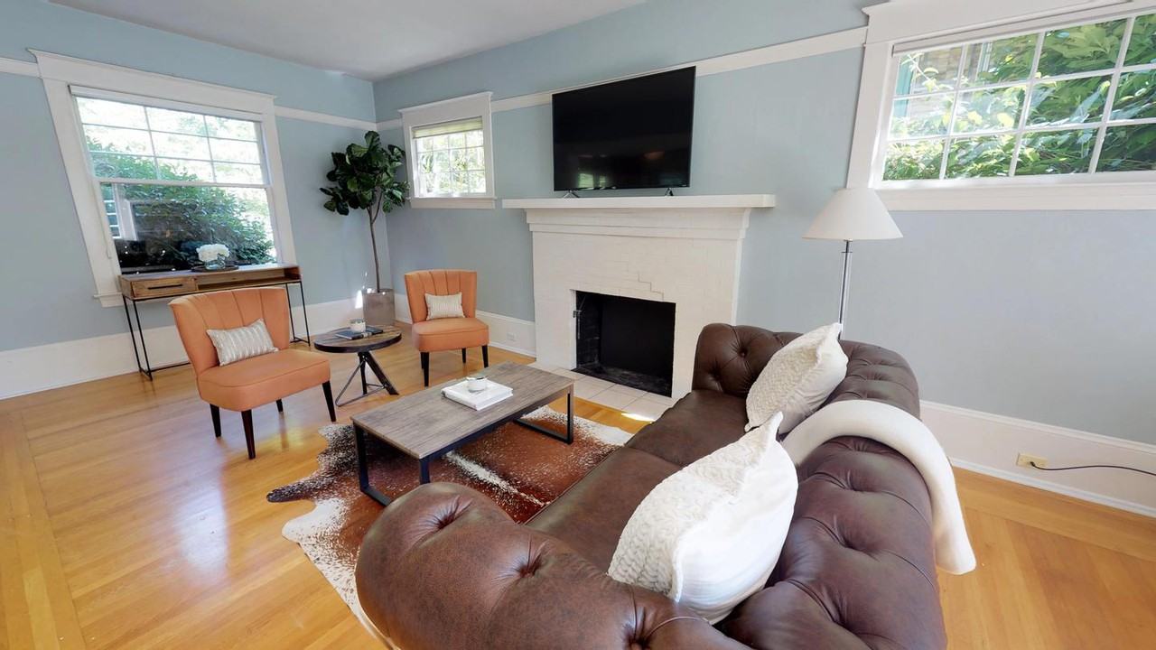 Spectacular Irvington craftsman by the Lloyd District - Photo 2 of 22