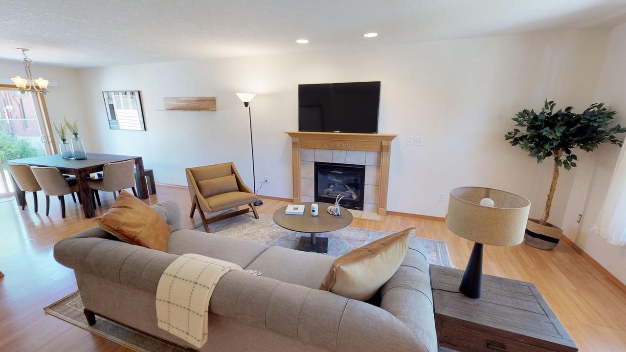 Classic Concordia home with backyard patio Apartments in Portland, OR