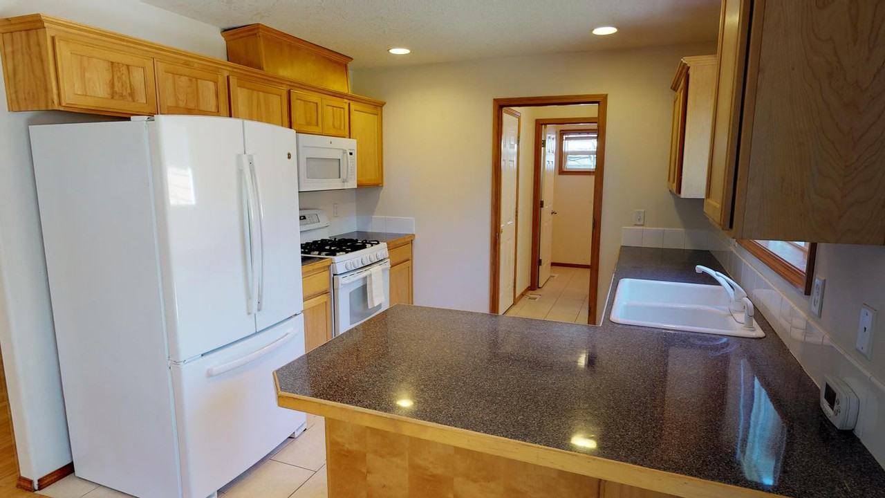 Classic Concordia home with backyard patio Apartments in Portland, OR