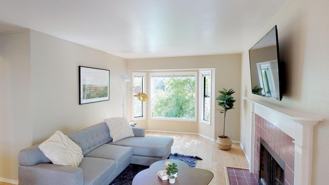 Sunny Northwest District home by the Portland Streetcar - Photo 1 of 1