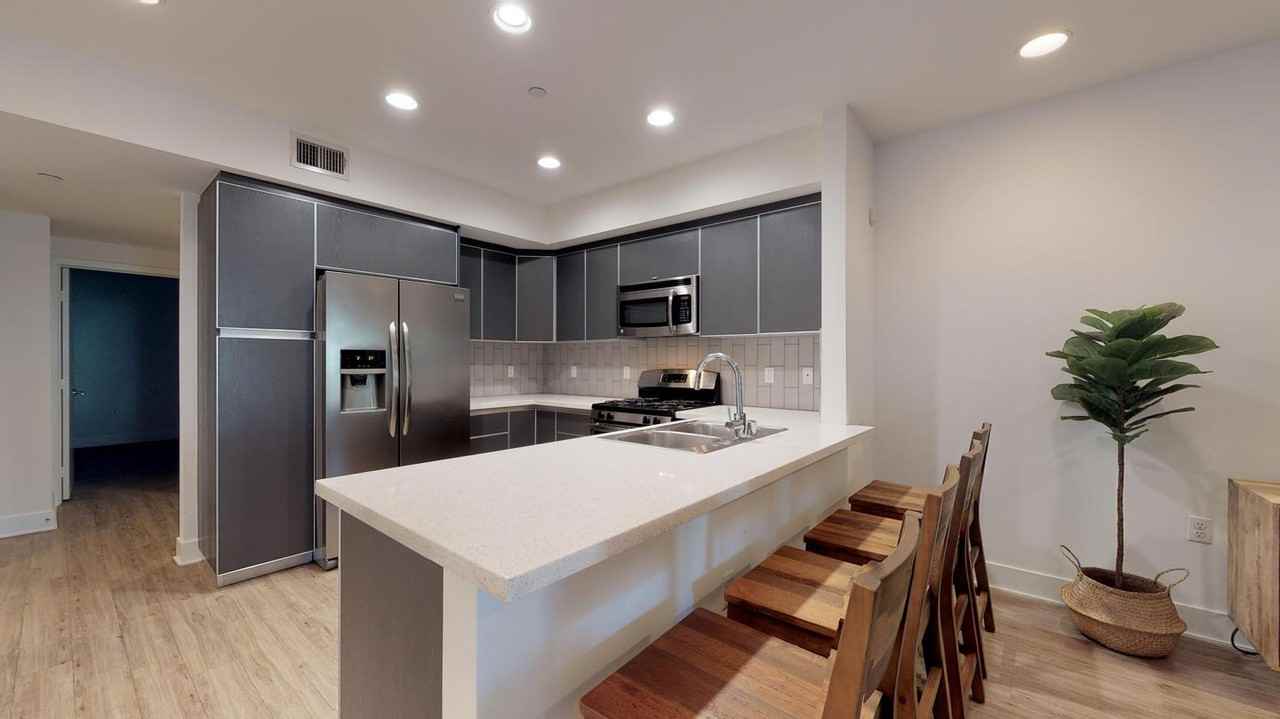 Upscale Hollywood home near Runyon Canyon Apartments in West Hollywood