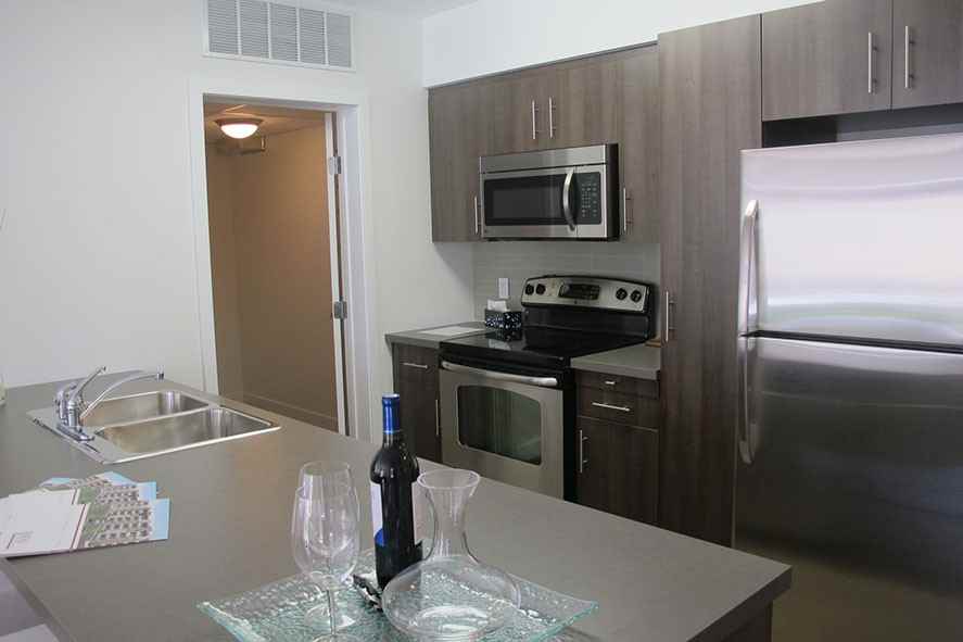 800 Dovercourt Drive - Photo 2 of 13