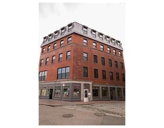120 Blackstone St - Photo 3 of 3