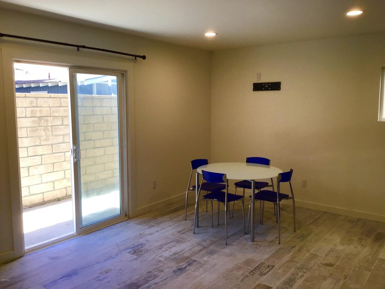 3649 Sunset Ln - Photo 2 of 13