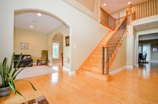 2 E 17th St - Photo 3 of 4